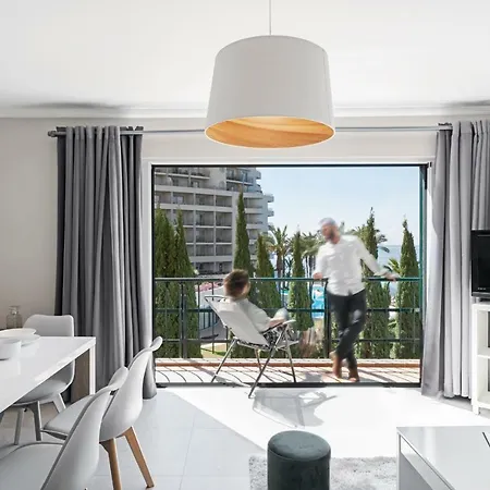 Promenade I By An Island * فونشال