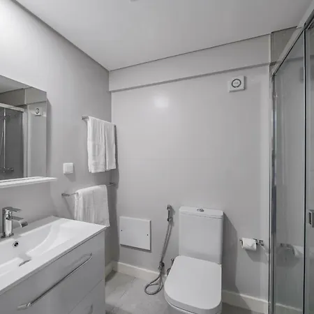 Promenade I By An Island * فونشال